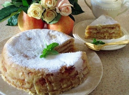 Bolgár „három poharas” almás sütemény