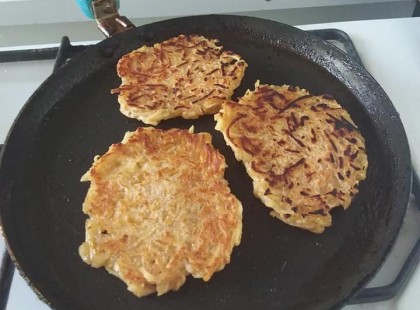 Ha van otthon két almád, fahéjad és egy kis cukrod fenséges almatócsnit készíthetsz 15 perc alatt!