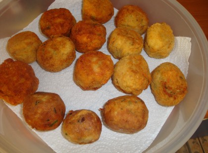 Sajtos fokhagymás burgonyafasírt - olcsó, gyors és mindenki szereti!!