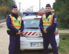 PÉLDÁTLAN! Olyat tett ez a kettő magyar rendőr, amire sokáig emlékezni fogunk! Az Isten áldja meg őket EZÉRT: - Ha egyetértesz, kérjük add tovább tettüket!