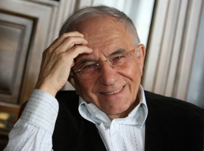 Ma 86 éves Vitray Tamás Kossuth-díjas újságíró, főszerkesztő, riporter, kiváló művész.! Tiszteljétek meg azzal, hogy elolvassátok szívszorító üzenetét!