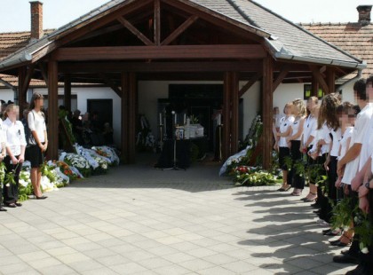 Tíz év börtön után szabadulhatnak a kaposvári diák gyilkosai: ez vár rájuk idekint