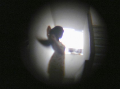 A kukkoló videóra vette a fürdő szomszédasszonyt Leányváron