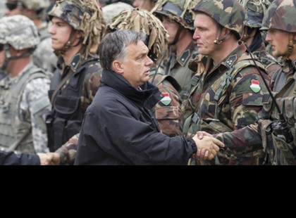 Januártól minden 50 év alatti férfit behívhatnak katonának