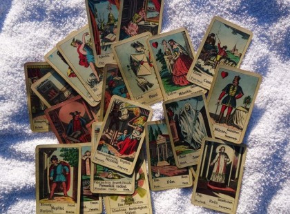 Rák pénzt , a bak szerelmet vonz be a közeljövőben! Mit mond a cigánykártya a többi jegynek?