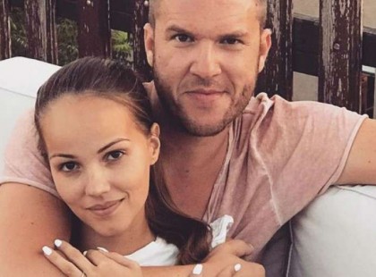 Megérkezett az első fotó: a babájával posztolt képet Kasza Tibi felesége