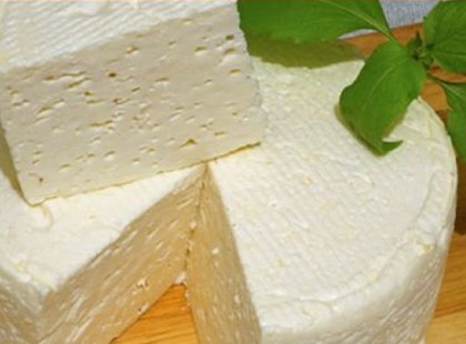 A szomszédasszonyomnál megkóstoltam a házi sajtot, elárulta a receptjét, ezt még én is el tudom készíteni!