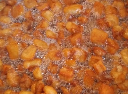 Ettől a titkos hozzávalótól lesz tökéletes a töpörtyű és finom a zsír is!