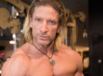 Felrobbantotta a magyar internetet: Ezt állítja és üzente Pintér Tibor a magyar nőknek! - Nagyon merész kijelentés! Kérdezzük a hölgyeket, tényleg így van ez?