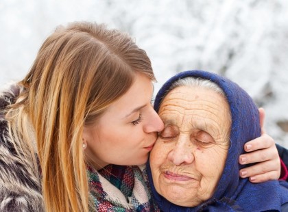 A szakértők szerint minél több időt töltesz az anyukáddal, annál tovább fog élni!