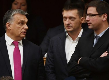 Botrány! A négyszeresére nő a miniszterek fizetése. Egészen elképesztő, de pontosan ennyi pénz üti a markukat havonta! Vérlázító, de Ezzel indokolták az emelést: