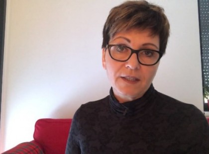 KÁLMÁN OLGA FELOLVASTA AZ 5 PONTOT. A KÖZMÉDIA NEM ENGEDTE, MÉGIS MEGTÖRTÉNT