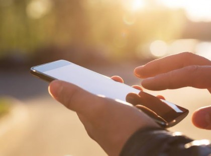 Figyelem!!!! 28 MILLIÓ FORINTOT AJÁNL EGY CÉG ANNAK, AKI EGY ÉVIG KIBÍRJA OKOSTELEFON NÉLKÜL!!