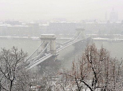 Vége a jó időnek, havat hoz az új év
