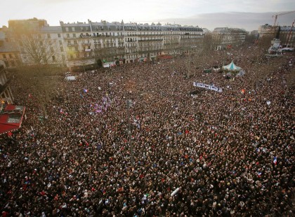 Tömeges tüntetés lesz a Kossuth téren a rabszolgatörvény ellen: a rendőrség lezáratta a teret