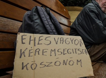 Tegnap meg akartam hívni egy tál levesre ezt a hajléktalan férfit, de az étteremből kidobtak minket...Ezután zokogva éltem át életem legszebb történetét!