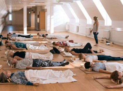 Finnországban a munkahelyeken nappali alvást vezettek be, az átaludt időt pedig kifizetik! És ez nem vicc!