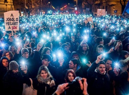 Holnap sosem látott méretű megmozdulás lesz. 2 órakor lezárják Budapestet, és EZ még nem minden