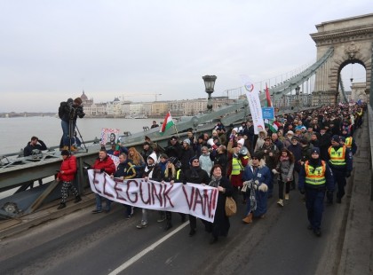 Megkezdődtek az úttorlaszok, forgalom korlátozások, és ez még SEMMI
