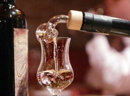 Január 1-jétől brutálisan drágul a pálinka, az energiaital és még sok más is