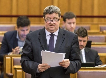 Ebben a pillanatban tették jelentették be! A nyugdíjasoknak üzent a Pénzügyminisztérium >>>>