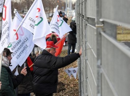 Vége, az Audi 75 ezerrel emelte a fizetéseket, a sztrájk így megszűnt