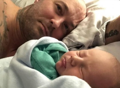 Megosztott egy ártatlan sztorit a Facebookon, pár nap múlva a zsaruk törtek az apára