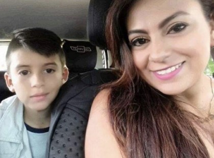 A halálba ugrott az adósságok elől az édesanya, a kezében a kisfia volt.