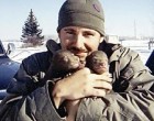 Ez a férfi talált két medvebocsot a halott anyjuk mellett. Ami ezután következett, az szavakkal nem kifejezhető.