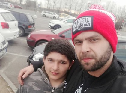 Ma ez a kisfiú jött oda hozzám, és sírva kért fél kiló kenyeret és vajat. A történetén én is zokogni kezdtem