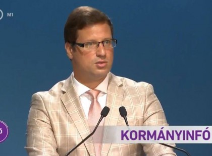 Ajándék utalványt ad a kormány a nyugdíjasoknak áprilisban, még Húsvét előtt? – Gulyás Gergely jelentette be a kormányinfón!