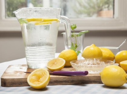 Eddig rosszul ittad a citromos vizet: így lenne helyes