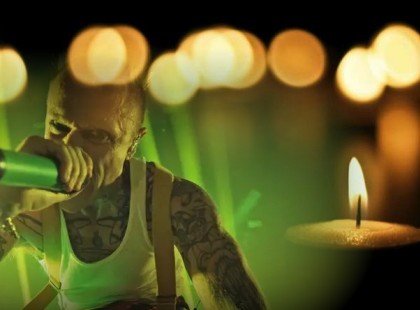 Meghalt a The Prodigy frontembere - 49 éves volt ,nyugodjon békében