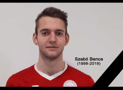 A balesetben ez a fiatal focista vesztette életét. Bence csak 21 éves volt