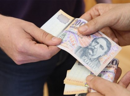 ROKKANTAKNAK, mozgáskorlátozottaknak ad MOST pénzt a kormány! 300 ezer forintos AZONNALI pénz támogatás! Egyösszegű 300 ezer forintos készpénzes támogatás, amiről csak kevesen tudtok! Soha nem kell visszafizetni! >>>>