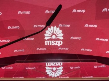 Hatalmas geggel rukkolt elő az MSZP: pár dollárból totális hülyét csinált a Fidesz milliárdos kampányából