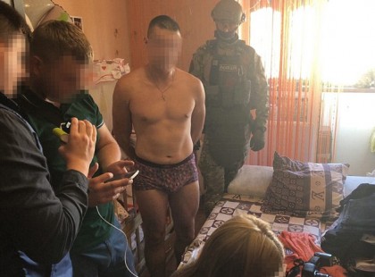 Perwerz apa – a 27 éves férfi megrőszakolta 8 hónapos lányát, majd a felvételeket Ausztrál weboldalaknak adta el