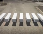 Általános iskolások egy 3D-s zebrát festettek, hogy lelassítsák az autósokat a közelben