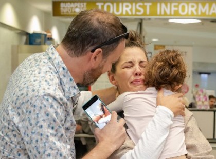 Sírva ölelte magához gyerekeit Ördög Nóra a történtek után