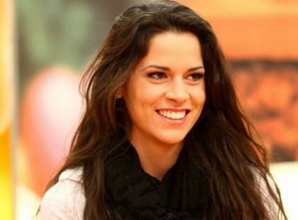 Megszületett VV Gigi kislánya