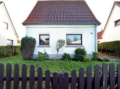 76 családi házat kínálnak eladásra fillérekért HÉTFŐTŐL ! A legolcsóbb hát udvarra 140 ezer forint!!! Itt az országos lista árakkal :