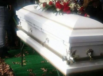 Csak két percre hunyta le a szemét a fáradt, kétgyermekes anyuka, mire felébredt, megtörtént a tragédia