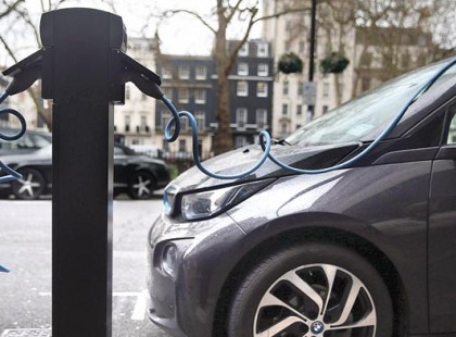 Vége:Nem tankolhatnak többé ingyen az elektromos autósok