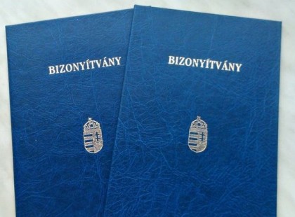 244 OKJ tanfolyam indul INGYEN, 100%-ban állami támogatással szeptemberben!!! Bárki jelentkezhet rá, nem függ sem életkortól, sem jövedelemtől!!!!! Ha ezekre a képzésekre jelentkezel, akkor még HAVI 50 EZER FORINTOT IS KAPSZ minden hónapban!!! >>>