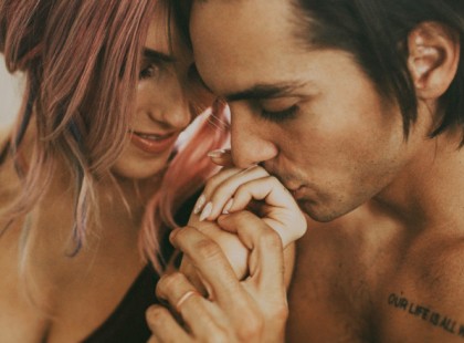 Lehet hogy azt hiszed, neki a kocsid kell, a pénzed, az ajándékaid.., de egy igazi Nő az idődet akarja, a mosolyodat, az őszinteséged, az erőfeszítésedet és a hajlandóságodat, hogy őt tedd az első helyre.