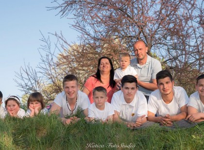 Összegyűlt a pénz, megmenekült a 9 gyerekes család a kilakoltatástól