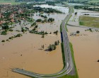 Lecsapott az ítéletidő: Hatalmas árvíz Eger és környékén.Az utcák folyókká változtak!-videó