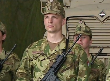 Orbán fia bevonult a Honvédségbe. Gáspár büszkén pózol