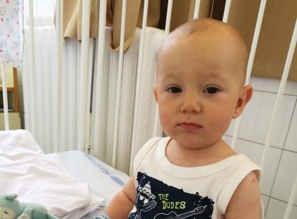 Hajni csak infúzióra vitte a kisfiát. Sosem gondolta volna, hogy vérmérgezést kap a fia, és EZ még semmi