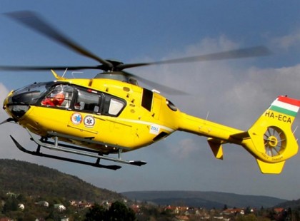 12 éves kislánynál indult be a szülés Miskolcon – rohantak a mentők, mentőhelikopter is érkezett a helyszínre! Amit a helyszínen láttak attól még a tapasztalt mentősök is ledöbbentek : :